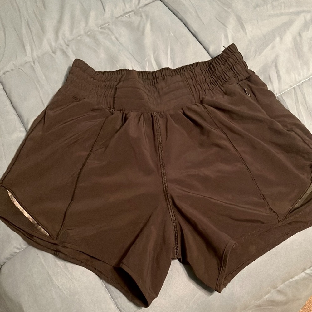 size 4 black lululemon hotty hots